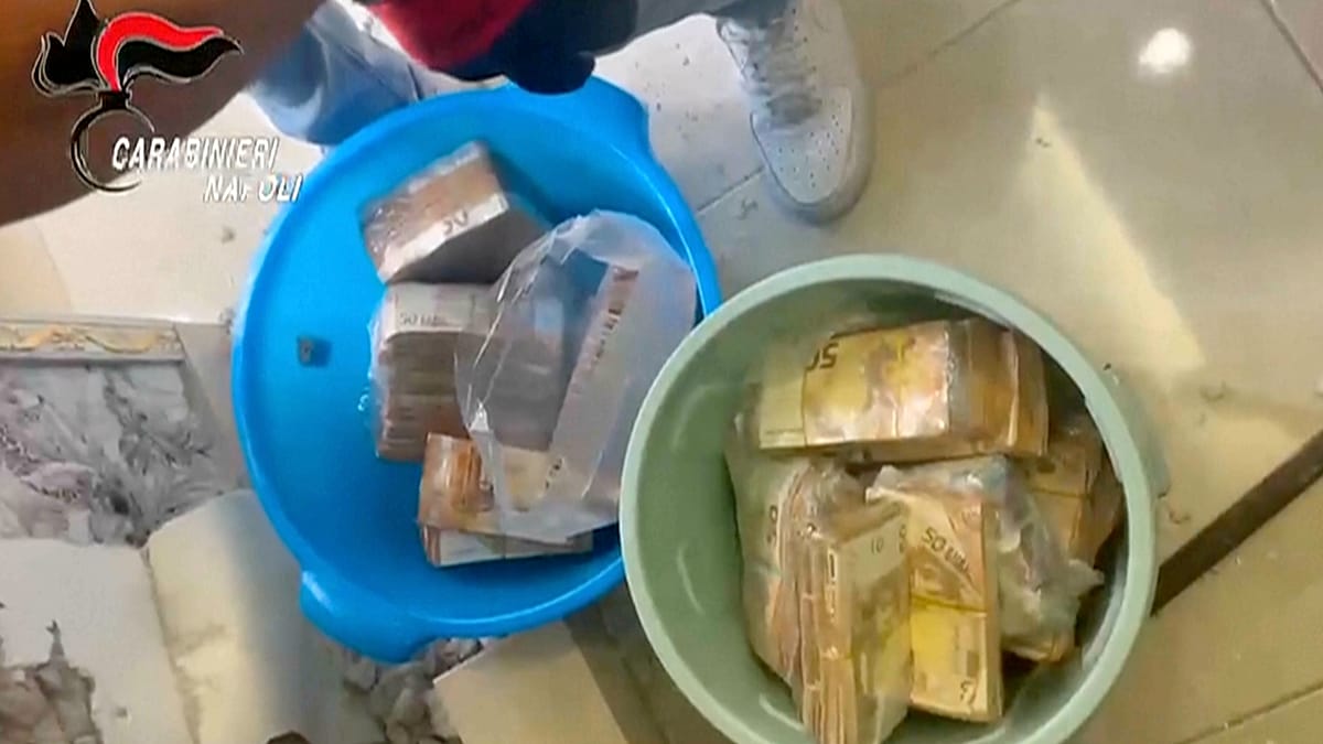 Italian Authorities Seize Millions in Cash During Anti-Mafia Operation Near Naples