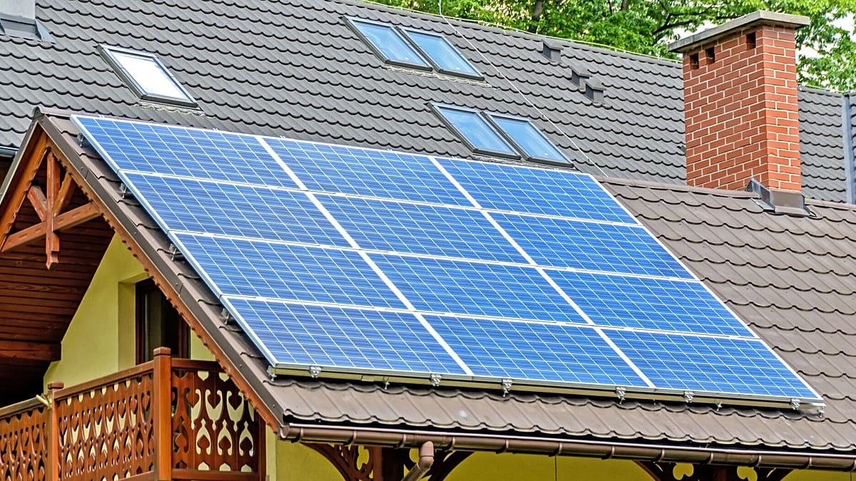 How much do solar panels really cut energy bills?