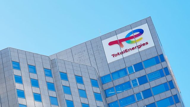 TotalEnergies Boosts Share Buybacks and Dividend Pledges Amid $100 Oil