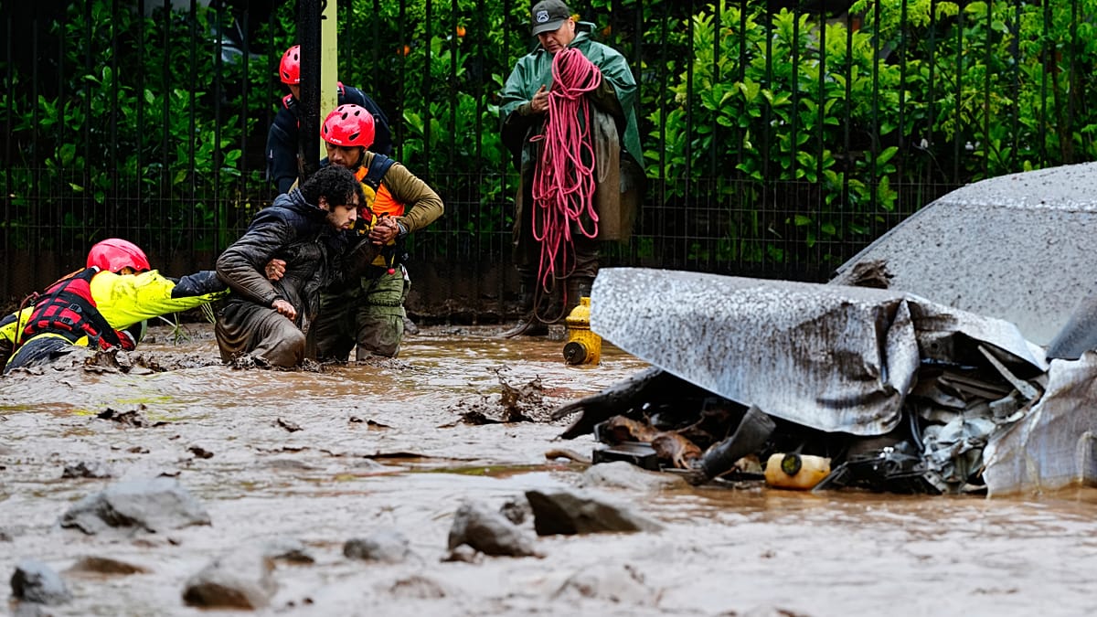President Kast Declares State of Catastrophe as Heavy Flooding Paralyzes Santiago