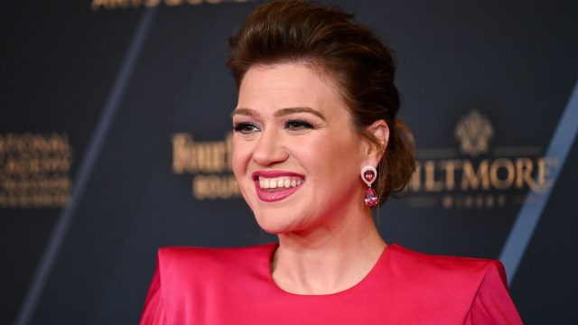 Art of Play Defends Itself After Kelly Clarkson’s Viral Complaint